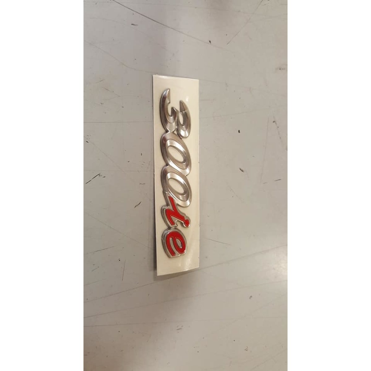 656746 SCRITTA "300ie" (BEVERLY) - immagine 1