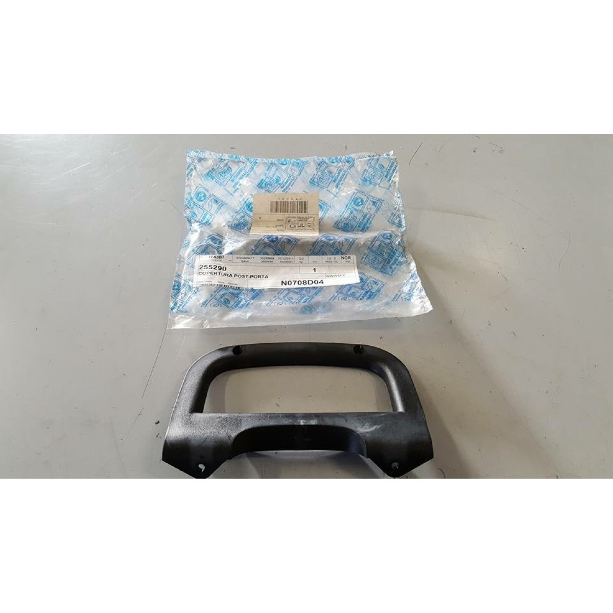 255290 COPERTURA PORTAPACCHI (GRILLO) - immagine 1