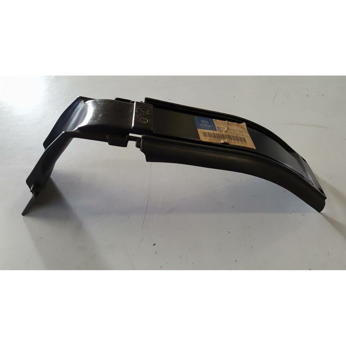 255301 PARAFANGO POST.INTERNO (GRILLO) - immagine 1