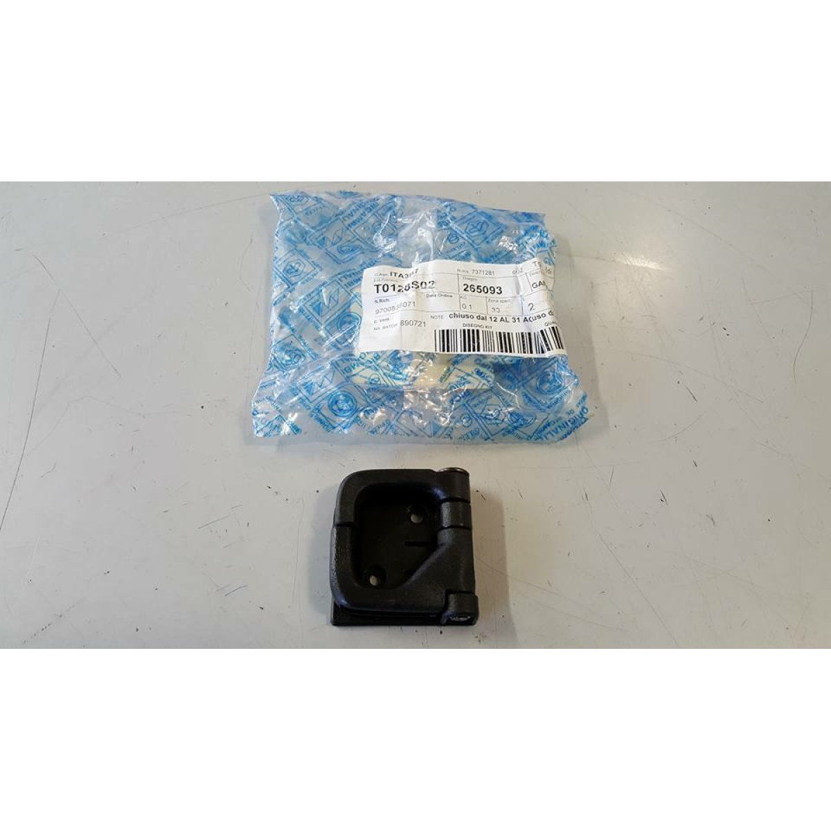 265093 GANCIO PORTABORSA (GRILLO) - immagine 1