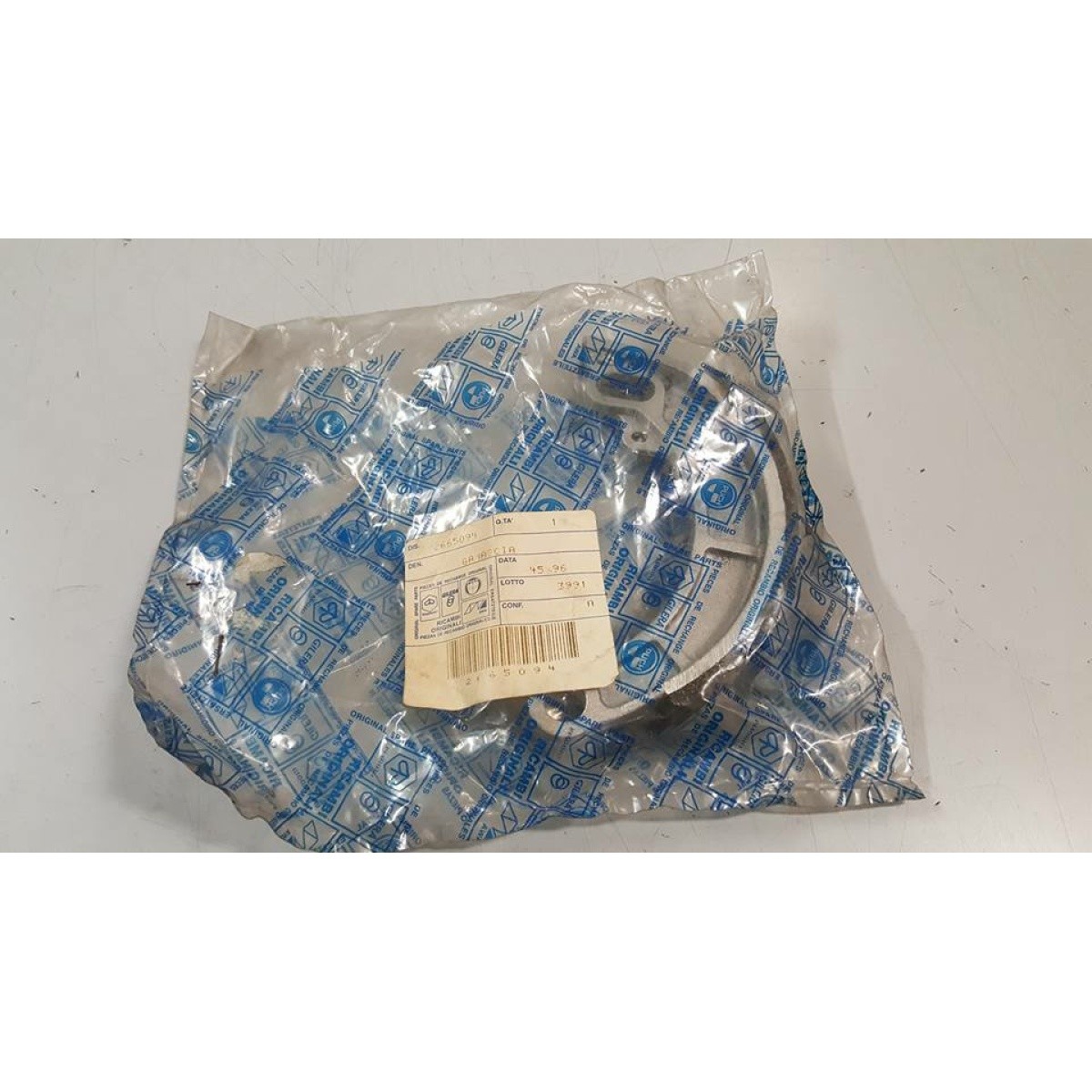 2665094 GANASCIA FRENO POST. (VESPA AUTOMATICA) - immagine 1