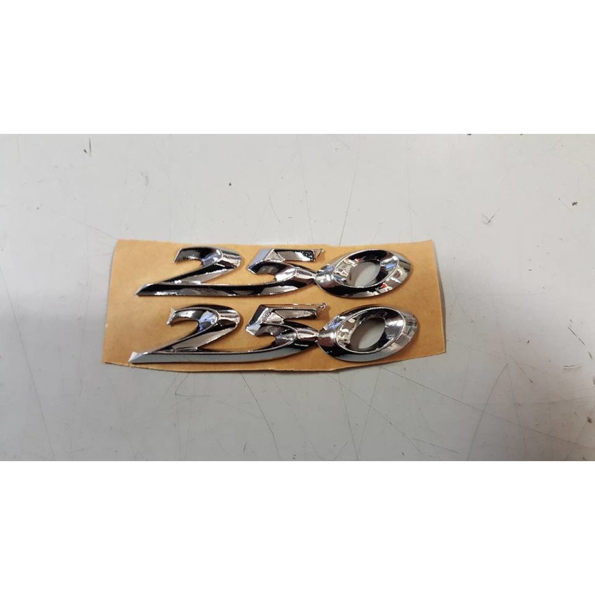 621563 TARGHETTA "250" (X9) - immagine 1