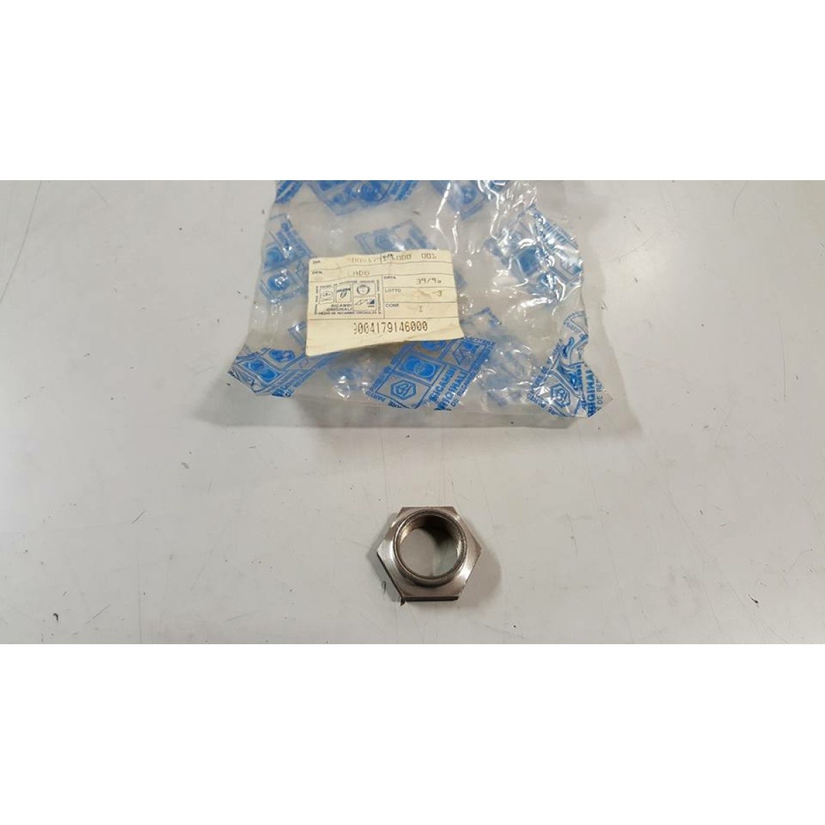 9004179146000 DADO ALBERO CAMBIO (PORTER) - immagine 1