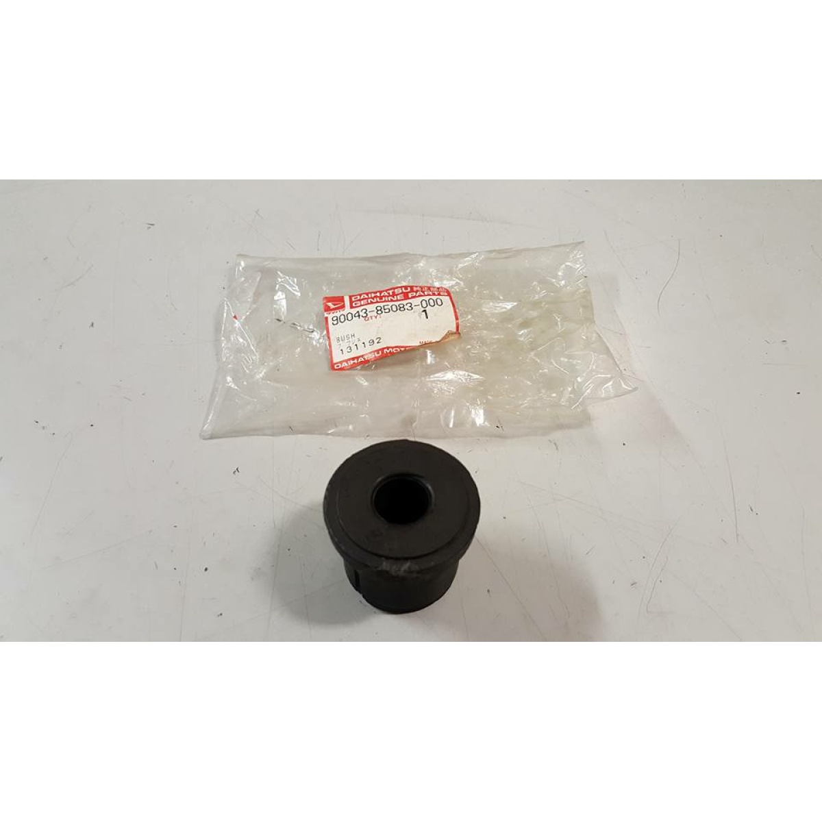 9004385083000 BUSSOLA ATTACCO BALESTRE (PORTER) - immagine 1