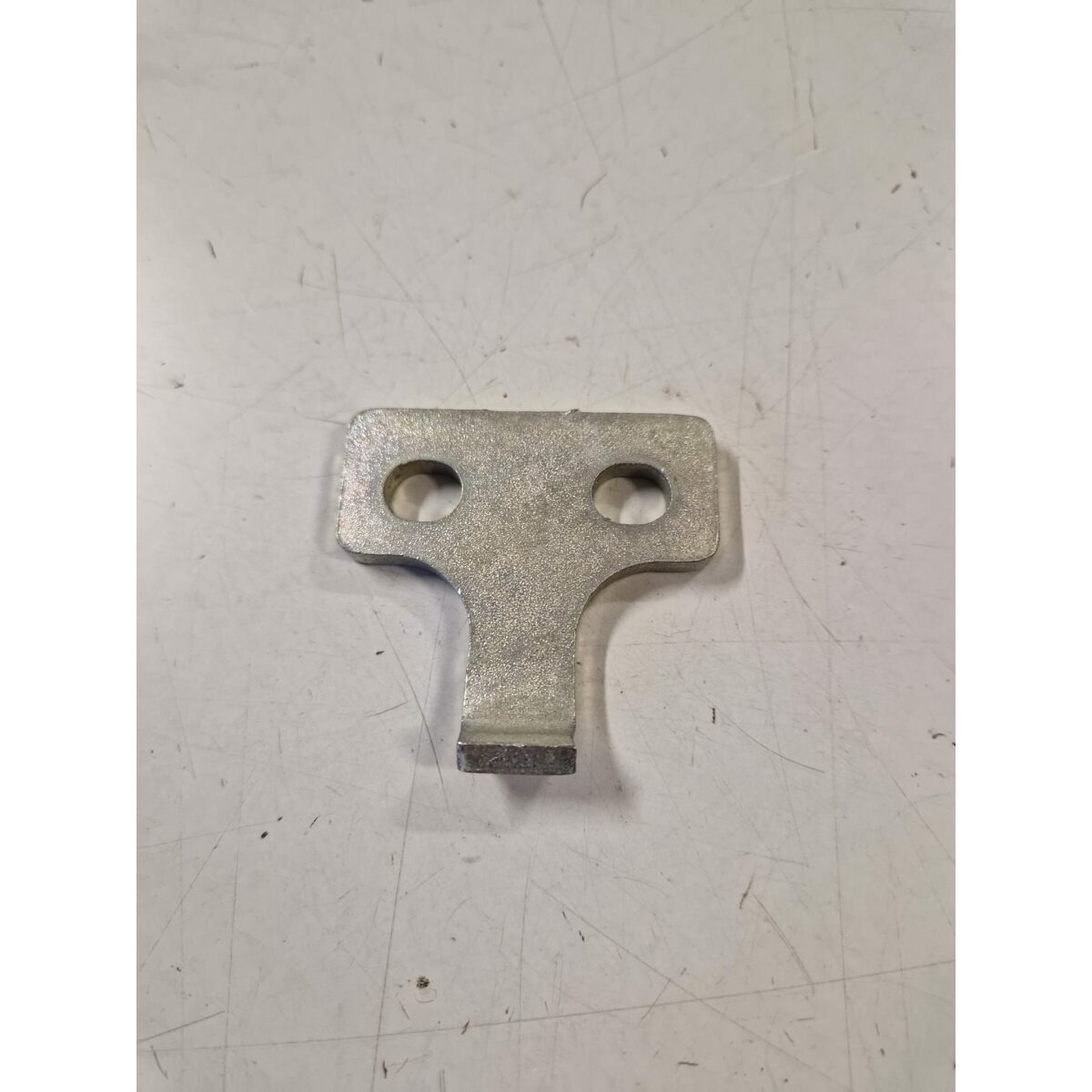 565741 PIASTRINA GANCIO PIANALE LEGA (APE TM DIESEL) - immagine 1