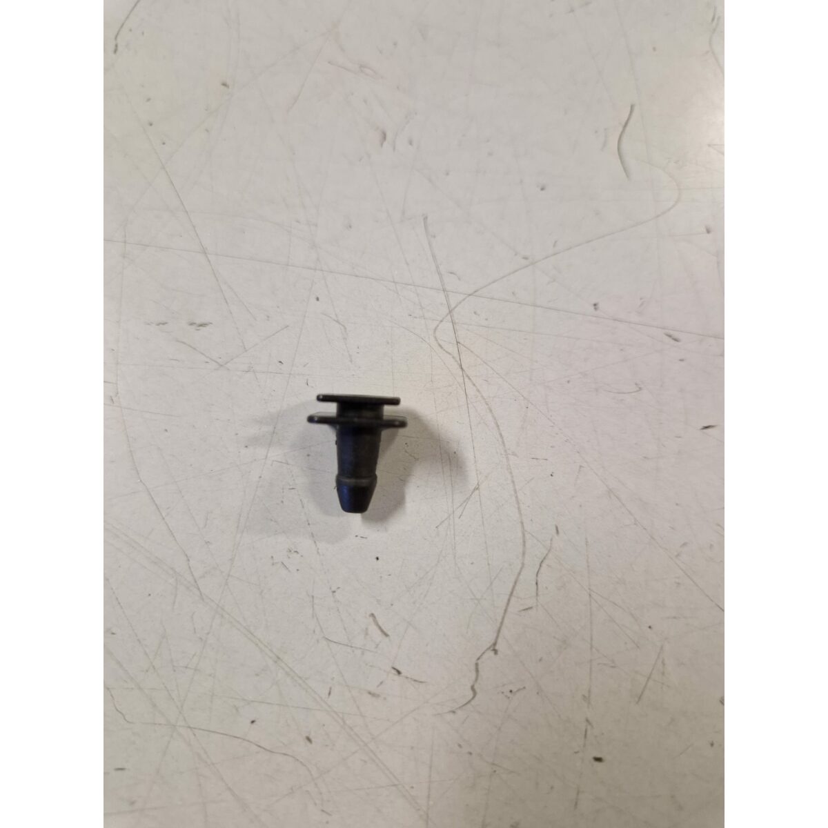 9004468201000 CLIP FISSAGGIO CORNICE FARO (PORTER 1993-98) - immagine 1