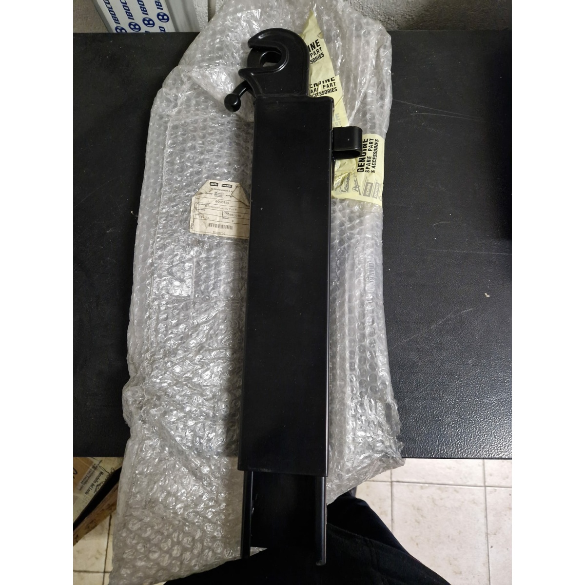 B000296 MONTANTE SPONDA POST.DX (PORTER MAXXI) - immagine 1
