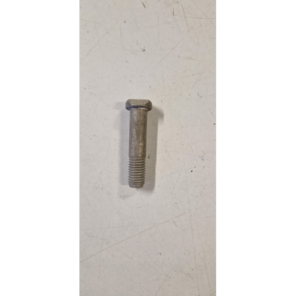 015861 BULLONE FISSAGGIO LEVA (VESPA PX)