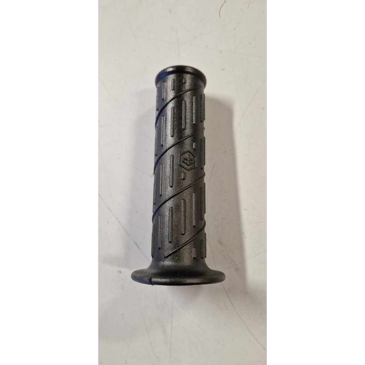 560582 MANOPOLA DX. (LIBERTY-VESPA ET4) - immagine 1